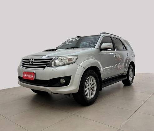 TOYOTA HILUX 3.0 SRV 4X4 CD 16V TURBO INTERCOOLER DIESEL 4P AUTOMÁTICO